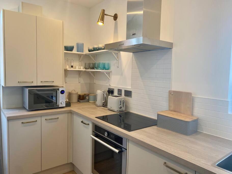 בורנמות' Beach Home With Garden, Close To New Forest מראה חיצוני תמונה